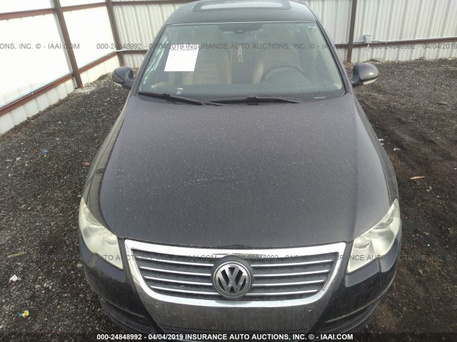 WVWCU73C58E170742 - 2008 VOLKSWAGEN PASSAT VR6 BLACK photo 6