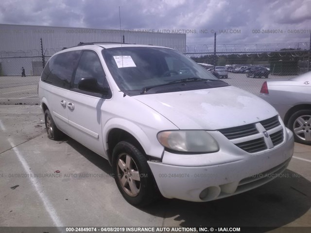 2D4GP44L66R631066 - 2006 DODGE GRAND CARAVAN SXT WHITE photo 1