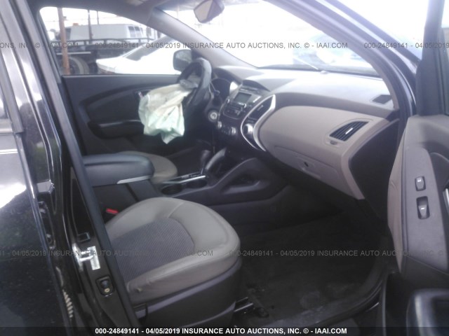 KM8JU3AC6DU749432 - 2013 HYUNDAI TUCSON GLS/LIMITED 黑色 照片 5