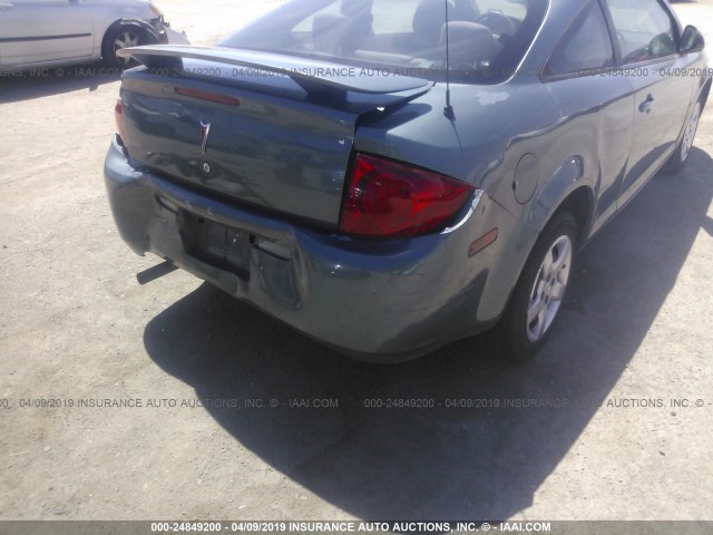 1G2AS18H297141188 - 2009 PONTIAC G5 GREEN photo 6
