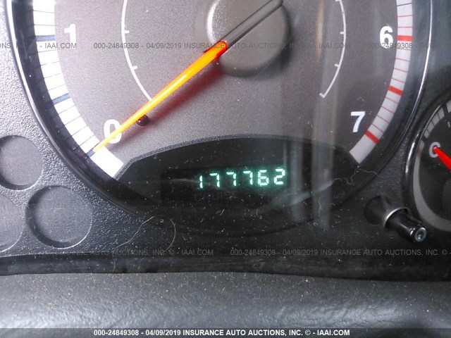 1J4GL48K35W708129 - 2005 JEEP LIBERTY SPORT თეთრი ფოტო 7