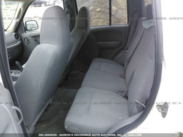 1J4GL48K35W708129 - 2005 JEEP LIBERTY SPORT თეთრი ფოტო 8