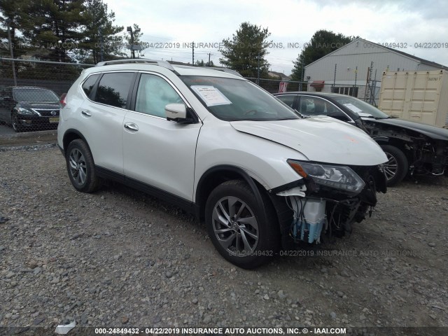 5N1AT2MV2FC864810 - 2015 NISSAN ROGUE S/SL/SV WHITE photo 1