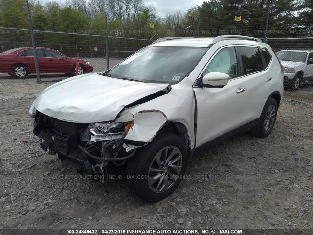 5N1AT2MV2FC864810 - 2015 NISSAN ROGUE S/SL/SV WHITE photo 2