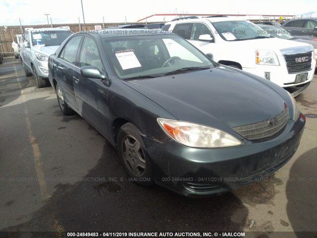 4T1BF30K82U518309 - 2002 TOYOTA CAMRY LE/XLE/SE GREEN photo 1