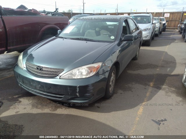 4T1BF30K82U518309 - 2002 TOYOTA CAMRY LE/XLE/SE GREEN photo 2