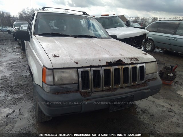 1J4GZ58S3VC564443 - 1997 JEEP GRAND CHEROKEE LAREDO/TSI WHITE photo 6