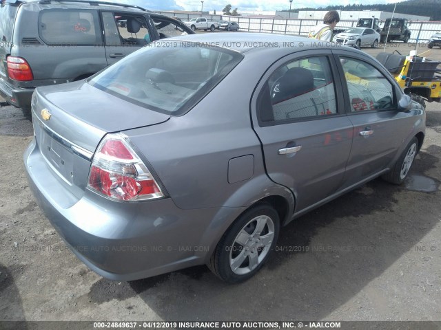 KL1TG56E59B384567 - 2009 CHEVROLET AVEO LT GRAY photo 4