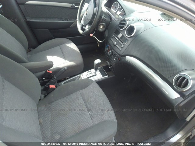 KL1TG56E59B384567 - 2009 CHEVROLET AVEO LT GRAY photo 5