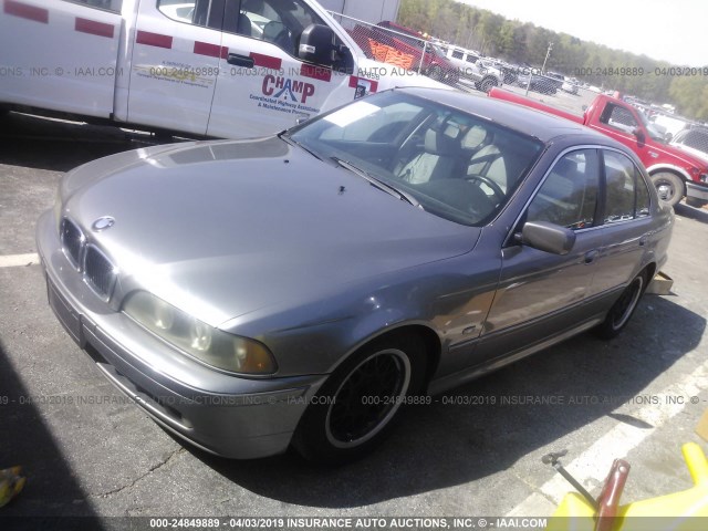 WBADT43452GY41642 - 2002 BMW 525 I AUTOMATIC GRAY photo 2