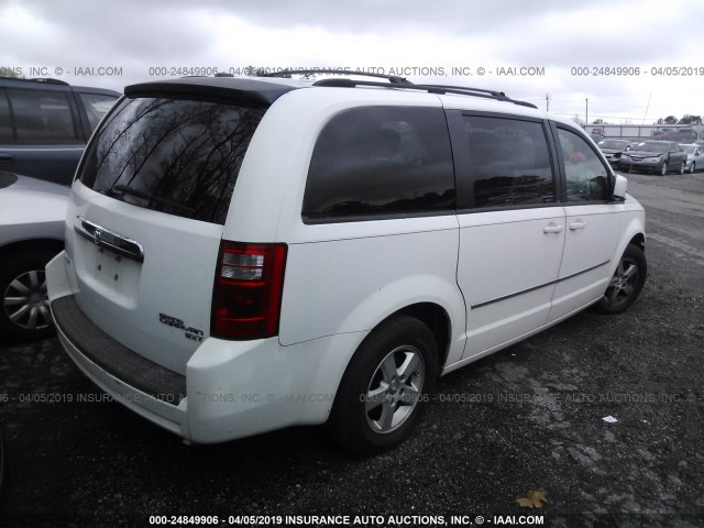 2D4RN5D15AR201461 - 2010 DODGE GRAND CARAVAN SXT WHITE photo 4