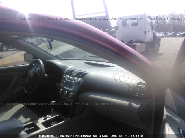 4T1BE46K07U130367 - 2007 TOYOTA CAMRY NEW GENERAT CE/LE/XLE/SE RED photo 5
