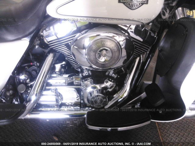 1HD1FLW126Y683834 - 2006 HARLEY-DAVIDSON FLHTCUI SHRINE WHITE photo 8