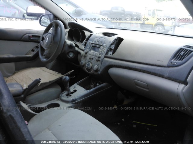 KNAFU4A27A5064625 - 2010 KIA FORTE EX BLACK photo 5