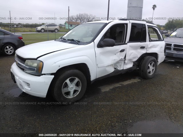 1GNDT13S262141068 - 2006 CHEVROLET TRAILBLAZER LS/LT WHITE photo 2