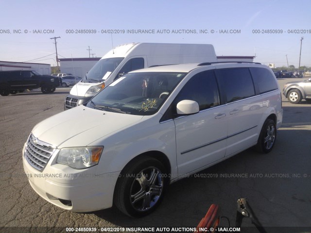 2A4RR5D12AR102883 - 2010 CHRYSLER TOWN & COUNTRY TOURING WHITE photo 2