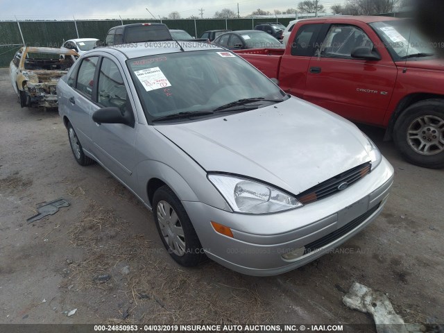 1FAFP34384W179425 - 2004 FORD FOCUS SE COMFORT/SE SPORT SILVER photo 1