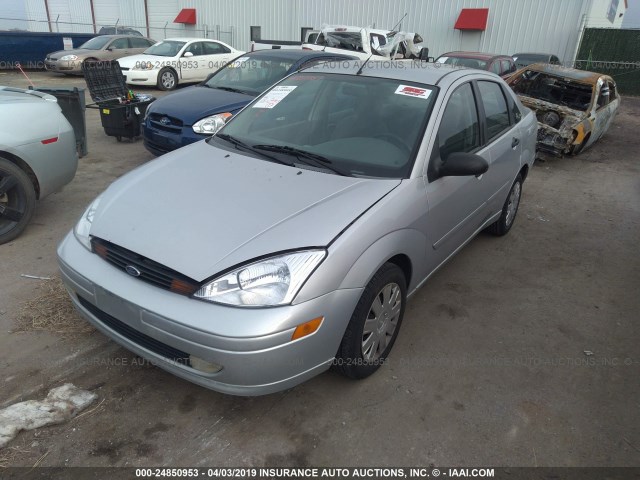 1FAFP34384W179425 - 2004 FORD FOCUS SE COMFORT/SE SPORT SILVER photo 2