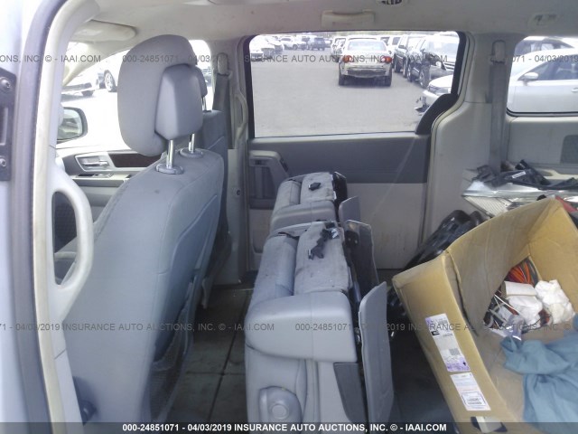 2A4RR5D19AR350600 - 2010 CHRYSLER TOWN & COUNTRY TOURING SILVER photo 8