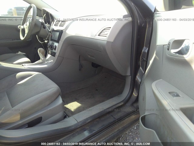 1G1ZA5E03AF281812 - 2010 CHEVROLET MALIBU LS GRAY photo 5