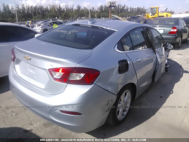 1G1BE5SM2J7184687 - 2018 CHEVROLET CRUZE LT Light Blue photo 4