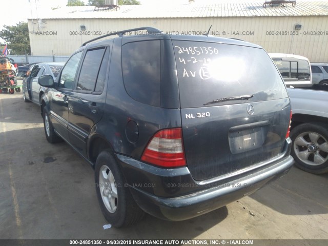 4JGAB54E51A234143 - 2001 MERCEDES-BENZ ML 320 BLUE photo 3