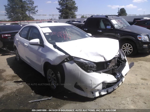 5YFBURHE6HP700950 - 2017 TOYOTA COROLLA L/LE/XLE/SE/XSE WHITE photo 1