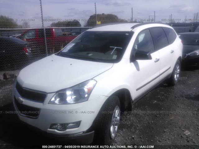 1GNKRFED0CJ323242 - 2012 CHEVROLET TRAVERSE LS WHITE photo 2