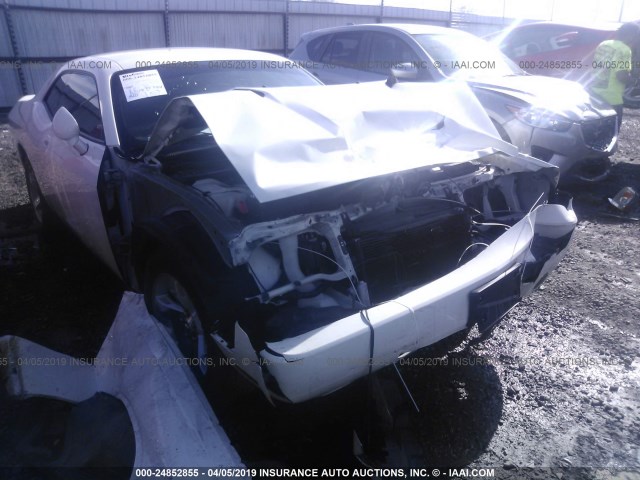 2B3LJ44V19H604657 - 2009 DODGE CHALLENGER SE WHITE photo 6