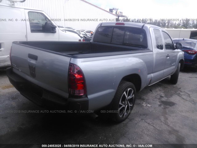 5TFTX4CN2FX056111 - 2015 TOYOTA TACOMA ACCESS CAB ვერცხლისფერი ფოტო 4