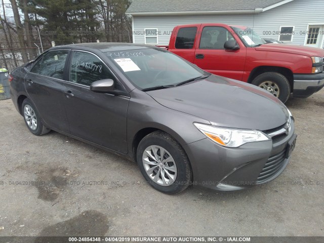 4T1BF1FK5GU542876 - 2016 TOYOTA CAMRY LE/XLE/SE/XSE ნაცრისფერი ფოტო 1