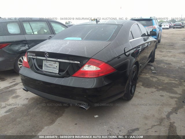 WDDDJ72XX8A129697 - 2008 MERCEDES-BENZ CLS 550 BLACK photo 4