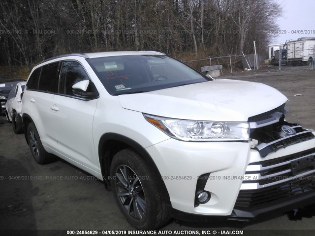 5TDJZRFH9HS356449 - 2017 TOYOTA HIGHLANDER SE/XLE WHITE photo 1