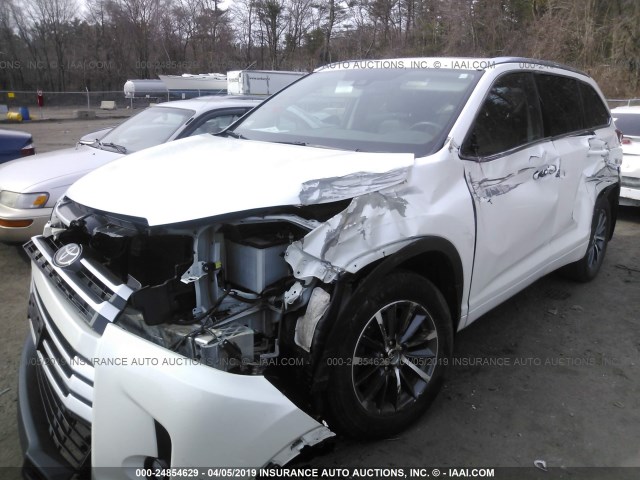 5TDJZRFH9HS356449 - 2017 TOYOTA HIGHLANDER SE/XLE WHITE photo 6