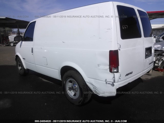 1GCDM19W51B145592 - 2001 CHEVROLET ASTRO WHITE photo 3