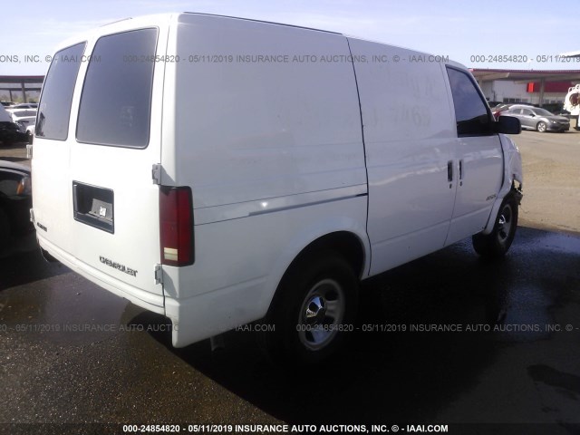 1GCDM19W51B145592 - 2001 CHEVROLET ASTRO WHITE photo 4