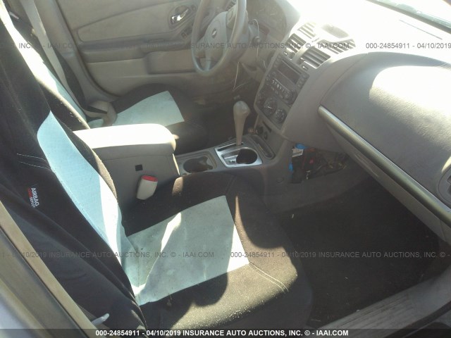 1G1ZT52835F314642 - 2005 CHEVROLET MALIBU LS SILVER photo 5