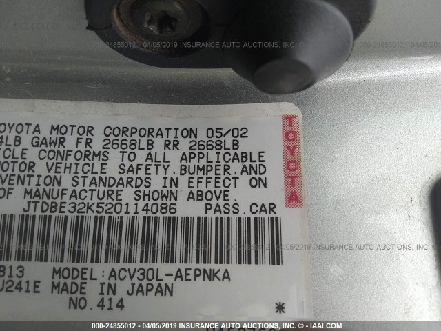 JTDBE32K520114086 - 2002 TOYOTA CAMRY LE/XLE/SE SILVER photo 9