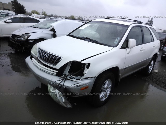 JTJHF10U320236202 - 2002 LEXUS RX 300 WHITE photo 2