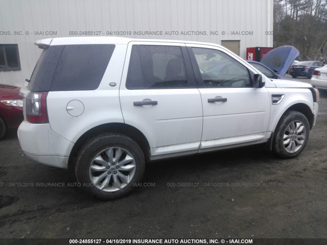 SALFR2BN3BH243416 - 2011 LAND ROVER LR2 HSE WHITE photo 4