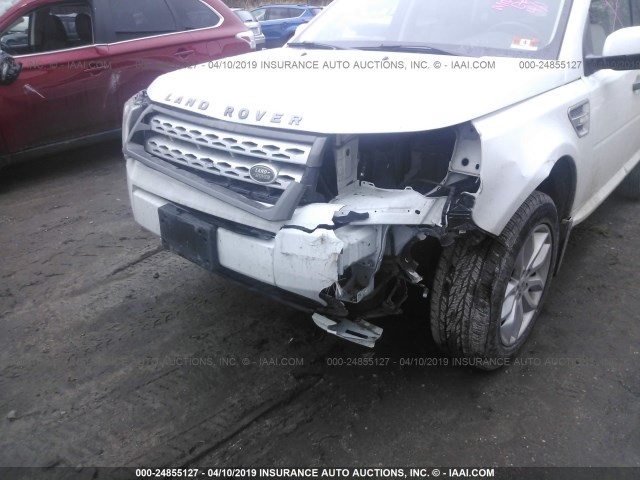 SALFR2BN3BH243416 - 2011 LAND ROVER LR2 HSE WHITE photo 6