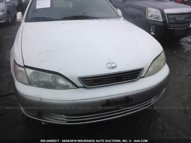 JT8BF28G3X5059656 - 1999 LEXUS ES 300 WHITE photo 6