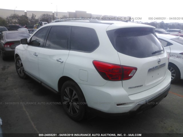 5N1DR2MN5HC637710 - 2017 NISSAN PATHFINDER S/SV/SL/PLATINUM WHITE photo 3
