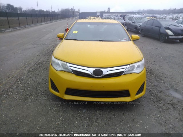 4T1BD1FK8DU083764 - 2013 TOYOTA CAMRY HYBRID/LE/XLE YELLOW photo 6