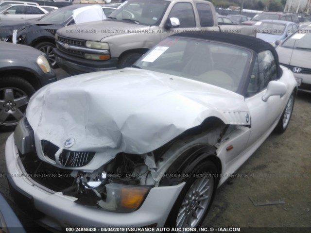 4USCH7327VLB77840 - 1997 BMW Z3 1.9 WHITE photo 2