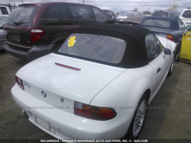 4USCH7327VLB77840 - 1997 BMW Z3 1.9 WHITE photo 4