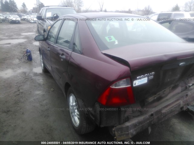 1FAFP34N87W122230 - 2007 FORD FOCUS ZX4/S/SE/SES MAROON photo 3