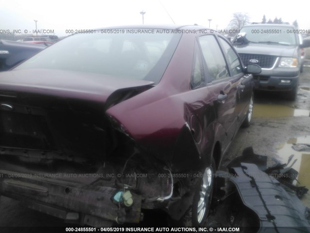 1FAFP34N87W122230 - 2007 FORD FOCUS ZX4/S/SE/SES MAROON photo 4