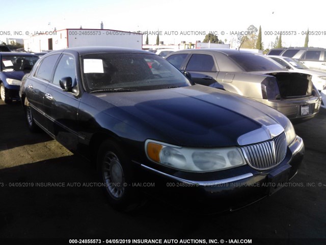 1LNHM81W81Y644966 - 2001 LINCOLN TOWN CAR EXECUTIVE BLACK photo 1