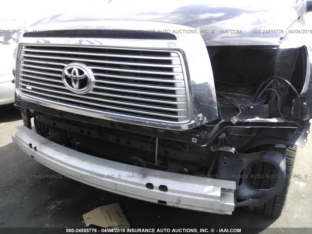 5TFFY5F15AX093462 - 2010 TOYOTA TUNDRA CREWMAX LIMITED BLACK photo 6